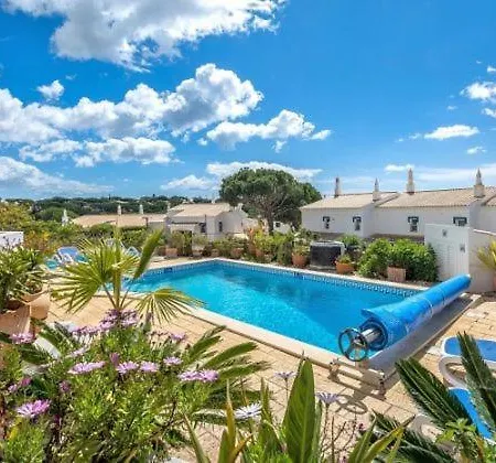 Sleeps 8 With Pool Air Con And Wifi Villa Vale do Lobo